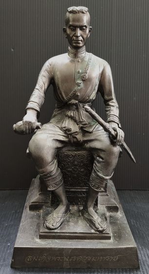 สมเด็จพระนเรศวรมหาราช วัดใหญ่ชัยมงคล หลั่งน้ำทักษิโณทก