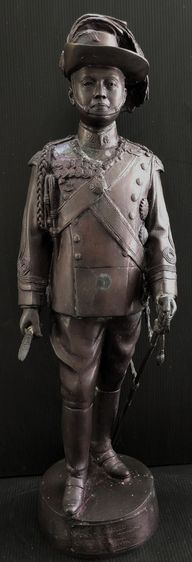 พระบรมรูป พระบาทสมเด็จพระมงกุฏเกล้าเจ้าอยู่หัว รัชกาลที่ ๖ รร.ศรีอยุธยา