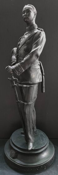 พระบาทสมเด็จพระจุลจอมเกล้าเจ้าอยู่หัว รัชกาลที่ ๕  สูง 19 นิ้ว รูปที่ 4