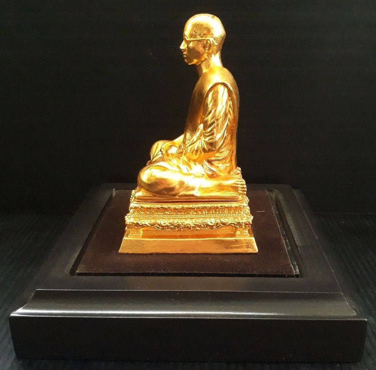 พระบรมรูป ร.๙ ทรงผนวช รพ.ศิริราช สวยมาก รูปที่ 4