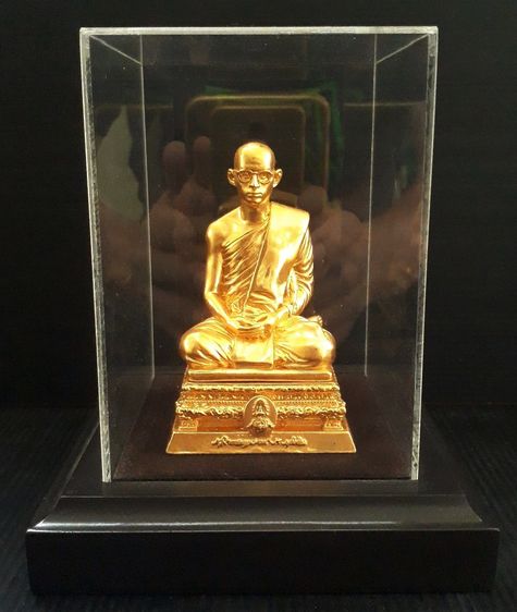 พระบรมรูป ร.๙ ทรงผนวช รพ.ศิริราช สวยมาก