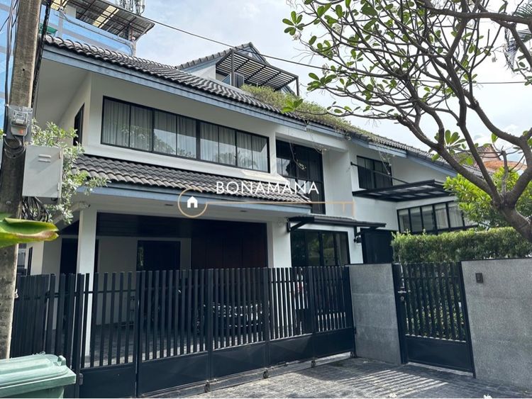 อื่นๆ ตกแต่งครบ ขาย ซิกเนเจอร์ ลักชัวรี เรสซิเด้นซ์ ทองหล่อ