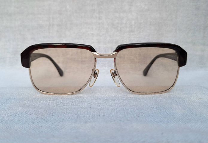 แว่นตาโอเวอร์ไซซ์–โบรว์ไลน์—แฮนด์คราฟท์ยุคโชวะ RETINA–เรตินา  มือหนึ่ง–New Old Stock กรอบทองคำแท้–หุ้ม 12K GF เลนส์กระจกคริสตัลฝรั่งเศส สีน้ำตาล–โกลเดนร็อด...Authentic Vintage RETINA Handcrafted in Tokyo, Japan รูปที่ 2