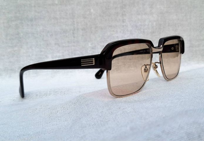 แว่นตาโอเวอร์ไซซ์–โบรว์ไลน์—แฮนด์คราฟท์ยุคโชวะ RETINA–เรตินา  มือหนึ่ง–New Old Stock กรอบทองคำแท้–หุ้ม 12K GF เลนส์กระจกคริสตัลฝรั่งเศส สีน้ำตาล–โกลเดนร็อด...Authentic Vintage RETINA Handcrafted in Tokyo, Japan รูปที่ 11