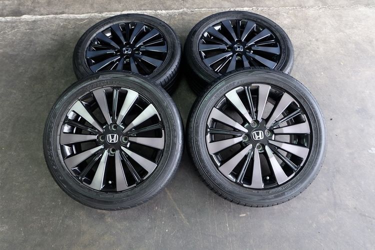 🚘 Honda City eHEV RS 16 นิ้ว + ยาง Dunlop  195 50R16 ปี22 