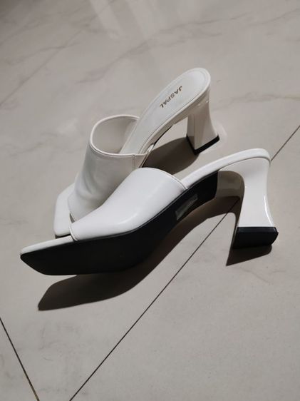 รองเท้า​ ส้นสูง รูปที่ 3