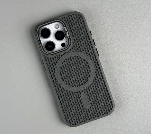 เคสมือถือ iPhone 15, 15 pro, 16, 16 pro พร้อมรองรับ Wireless Charge รุ่น Modern Honey Comb by B'Choices TH รูปที่ 3