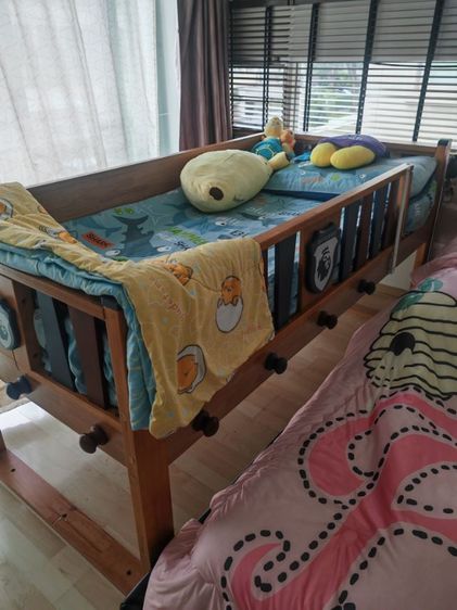 ขายเตียงไม้  2 ชั้น พร้อมฟูก เตียงล่าง 4 ฟุต นอนได้ 2 คน เตียงบน 3 ฟุต รูปที่ 4