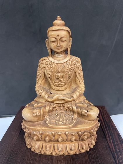 พระเนื้อเรซิ่น ขนาดหน้าตัก 3.5 นิ้ว 