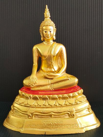 หลวงพ่อโต วัดบางพลีใหญ่ใน ปิดทอง 3 นิ้ว