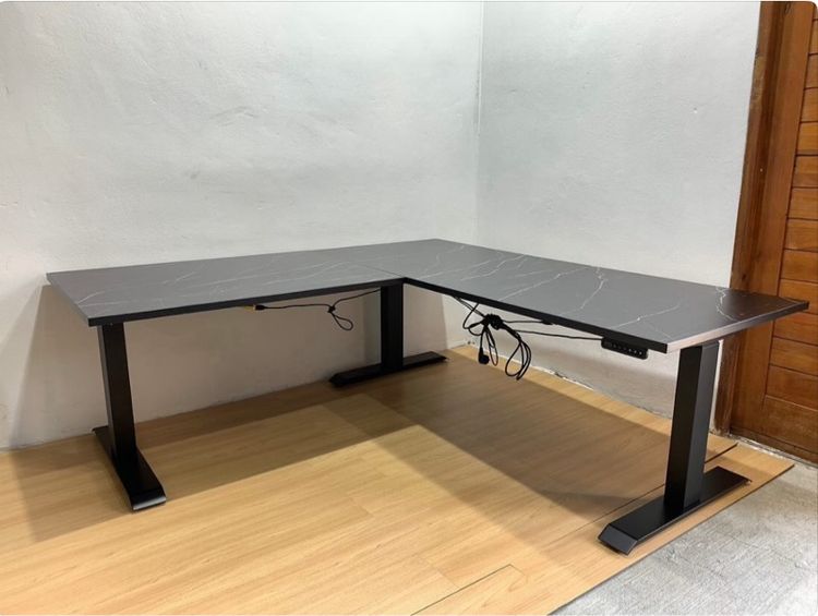 🔥Ergotrend gen3 โต๊ะทำงานเพื่อสุขภาพสภาพใหม่มากๆค่ะเพิ่งซื้อได้หนึ่งปีกว่ามีประกัน3ปีนะคะ