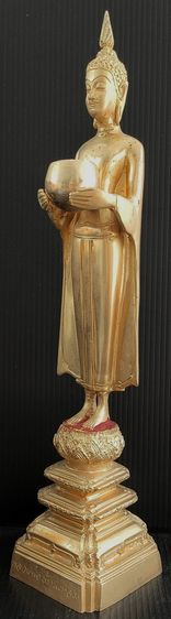 หลวงพ่อบ้านแหลม   สูง 11 นิ้ว   กาหลั่ยทอง รูปที่ 4