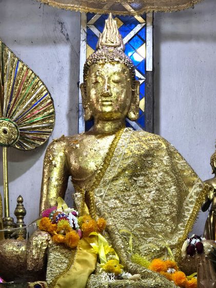 หลวงพ่อทันใจ วัดพระบรมธาตุ ตาก ปิดทอง รูปที่ 2