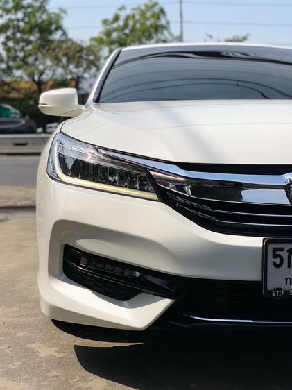 Honda Accord 2017 2.0 EL i-VTEC Sedan เบนซิน ไม่ติดแก๊ส เกียร์อัตโนมัติ ขาว รูปที่ 3