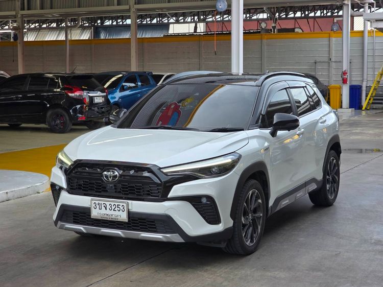รถ Toyota Corolla Cross 1.8 HEV GR Sport สี ขาว
