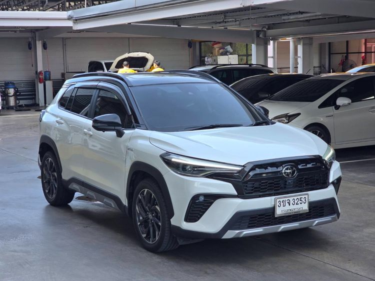 Toyota Corolla Cross 2022 1.8 HEV GR Sport Sedan ไฮบริด ไม่ติดแก๊ส เกียร์อัตโนมัติ ขาว รูปที่ 3