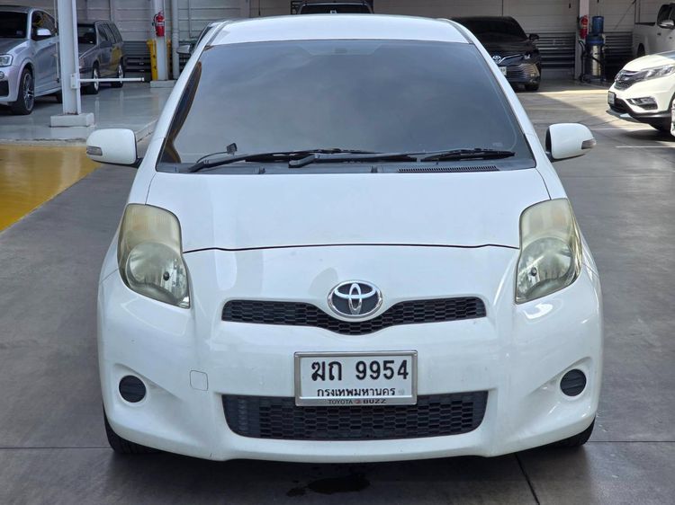 Toyota Yaris 2012 1.2 E Sedan เบนซิน ไม่ติดแก๊ส เกียร์อัตโนมัติ ขาว รูปที่ 2