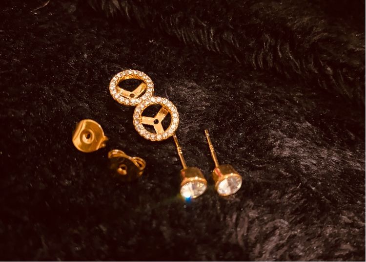 ต่างหู COACH แท้ 💯 รุ่น Open Circle Halo Stud Earrings รูปที่ 10