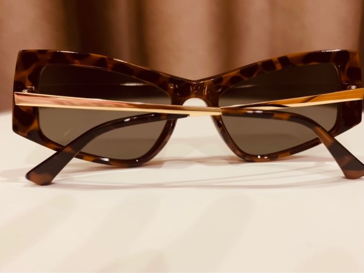 แว่นกันแดด Kardashian New York ของแท้ 💯 รูปที่ 6