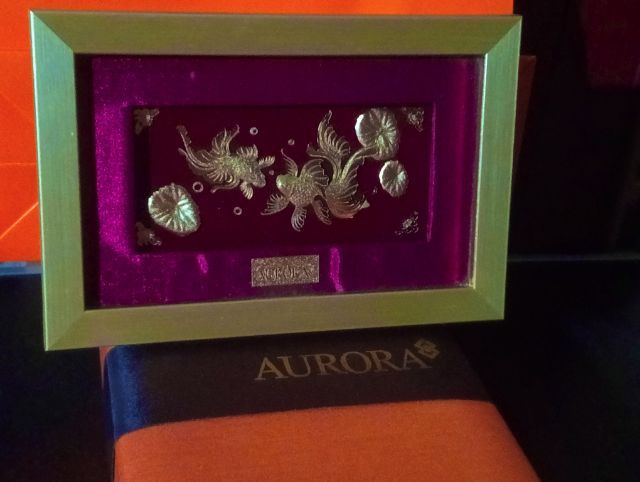 ทองคำแท้ออโรร่า 99.99เปอร์เซ็น..สิ่งมงคลปลาทองแท้ในกรอบจากออโรร่าสภาพเยี่ยม รูปที่ 8