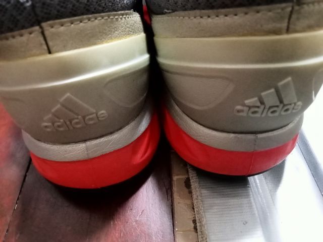 ขายรองเท้า Adidas ของแท้ ของใหม่ไม่เคยลงพื้น ขอขาย ราคา 1,800 บาท  รูปที่ 3