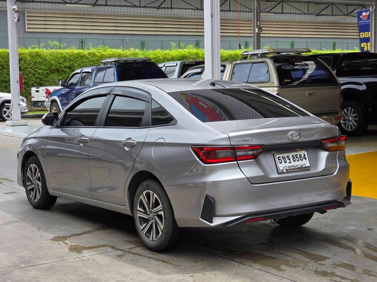 Toyota Yaris ATIV 2023 1.2 Sport Sedan เบนซิน ไม่ติดแก๊ส เกียร์อัตโนมัติ เทา รูปที่ 4