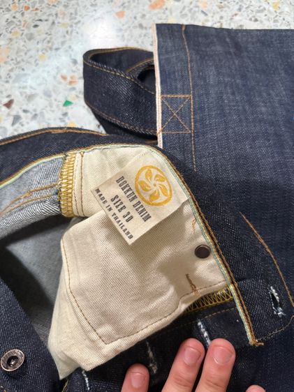 กางเกงยีนส์ ผ้าดิบญี่ปุ่น 15.8 oz ริมรุ้ง ทรง Bootcut งาน custom เอว 30 แบรนด์ดอกคูณ รูปที่ 5
