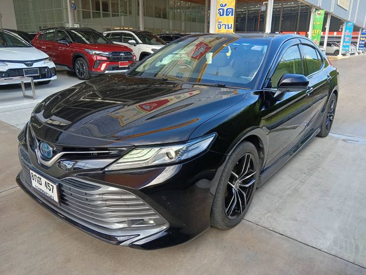 รถ Toyota Camry 2.5 HEV Premium สี ดำ