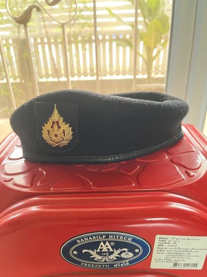 หมวกและหมวกแก๊ป หมวกเบเร่ห์ Crown Swords