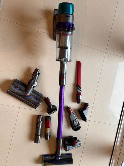 Dyson G5 Detect Fluffy Cordless Vacuum Cleaner Full Set Accessories with Original Stand Powerful Suction Long Battery Life