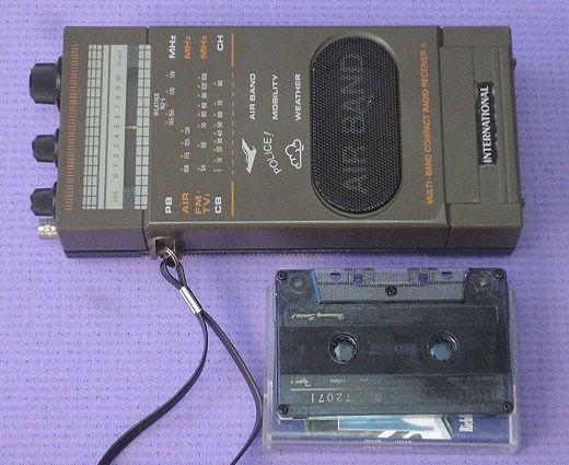 วิทยุรับหลายย่านฯ INTERNATIONAL MAULTI-BAND Compack radio receiver