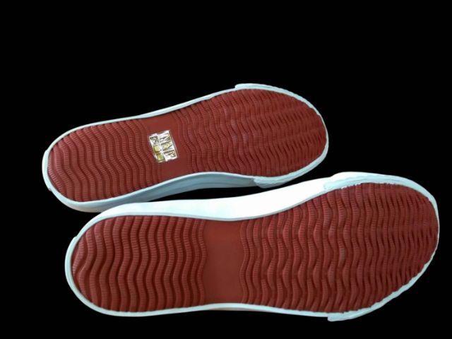 👟

รองเท้าผ้าใบวินเทจ มิตรสหาย

 รูปที่ 7