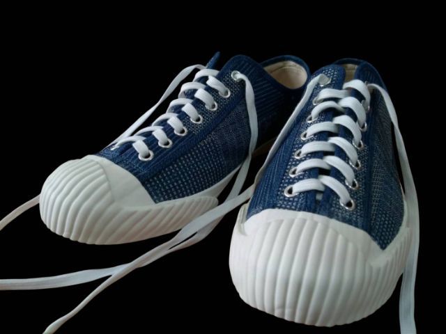 👟

รองเท้าผ้าใบวินเทจ มิตรสหาย

 รูปที่ 3