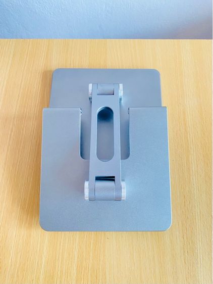 📖 ที่วางสำหรับดูหรืออ่าน tablet หรือ โทรศัพท์ พับขึ้นลงได้สุดทาง สภาพใหม่ วัสดุหนา แข็งแรง รูปที่ 4