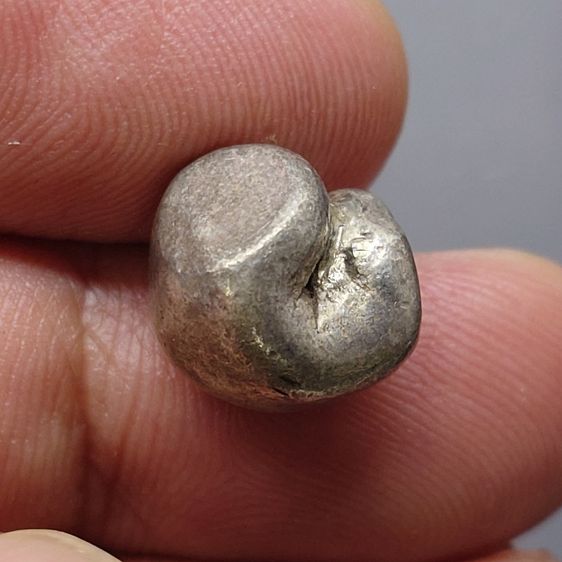 พดด้วง ขนาด 2 สลึง ตราพระแสงจักร - ปราสาท สมัยรัชกาลที่3 ปี2367 ขนาดหายาก สภาพสวย รูปที่ 6