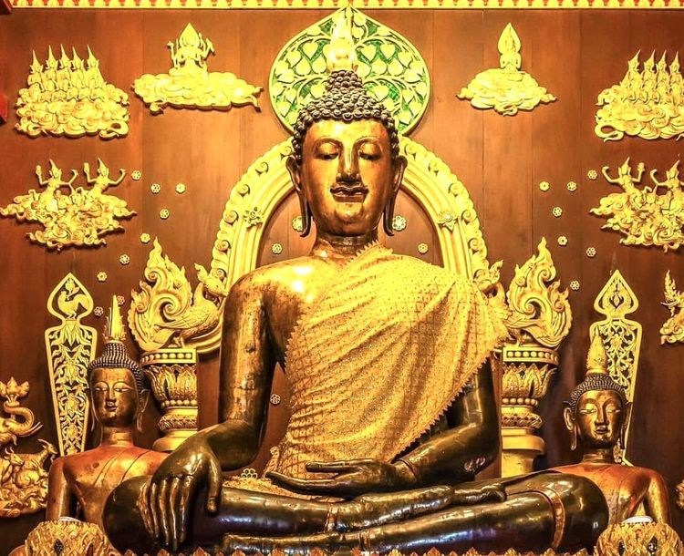 พระเจ้าล้านทอง วัดพระแก้ว เชียงราย รูปที่ 2