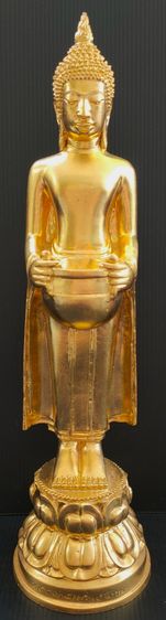 หลวงพ่อแก่นจันทน์ วัดช่องลม ปิดทอง สูง 14 นิ้ว  ปี 57