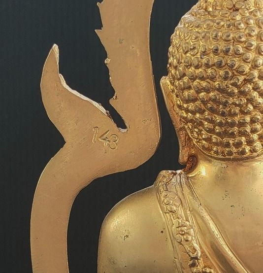 หลวงพ่อเพชร วัดท่าหลวง กาหลั่ยทอง  2 ถอด   5 นิ้ว  รูปที่ 8