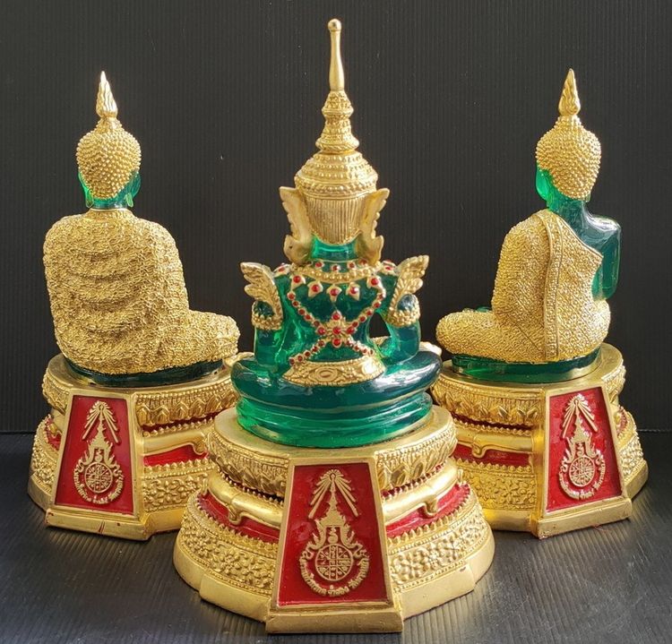 พระแก้วมรกต 3 ฤดู วัดชุมพลนิกายาราม ปี พ.ศ. 2539 รูปที่ 2