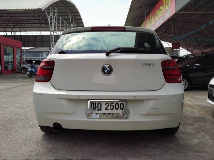 BMW Series 1 2015 116i Sedan เบนซิน เกียร์อัตโนมัติ ขาว รูปที่ 3