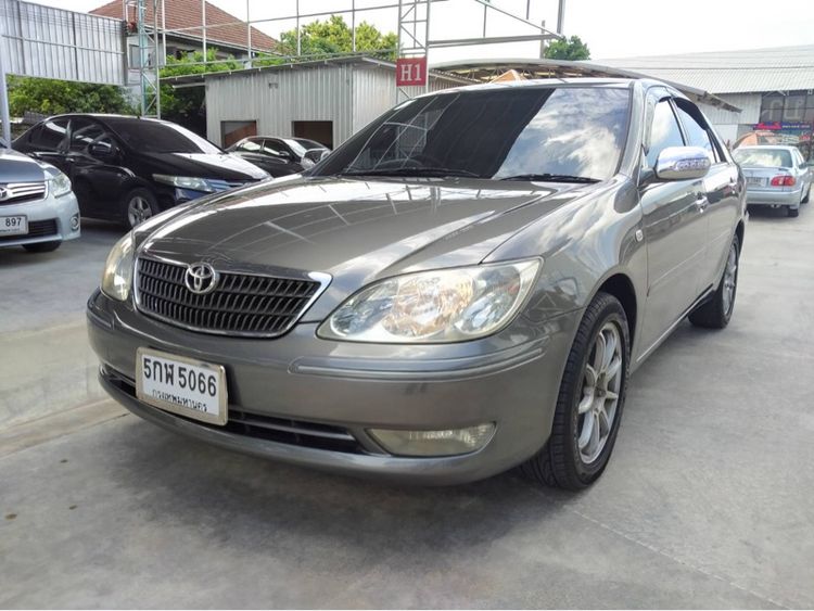Toyota Camry 2004 2.0 E Sedan เบนซิน LPG เกียร์อัตโนมัติ เทา รูปที่ 2
