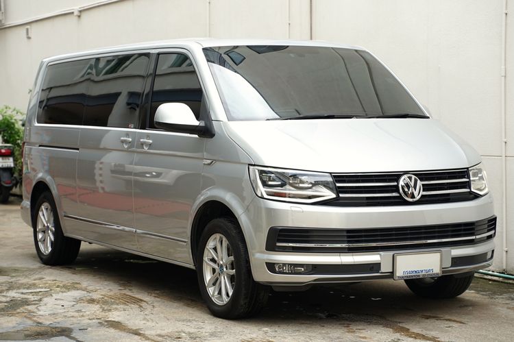 รถ Volkswagen Caravelle 2.0 TDi สี บรอนซ์เงิน