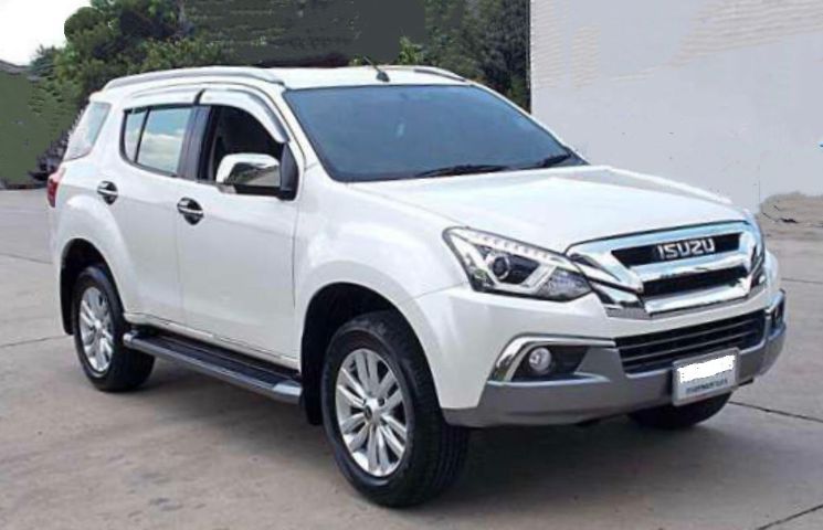 พรมปูพื้นแท้ติดรถ Isuzu mu-x 2018 ครบเซ็ต รูปที่ 7