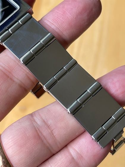 GUCCI Watches 600L Stainless Steel Black Dial Quartz Women  รูปที่ 10