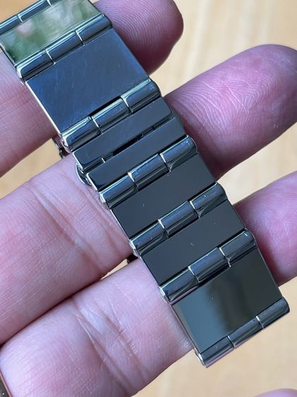 GUCCI Watches 600L Stainless Steel Black Dial Quartz Women  รูปที่ 11