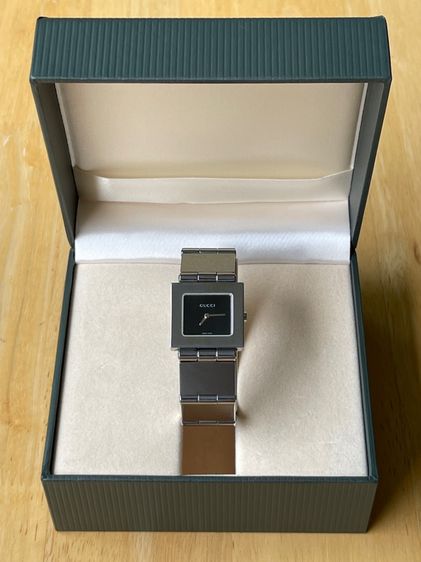 GUCCI Watches 600L Stainless Steel Black Dial Quartz Women  รูปที่ 3