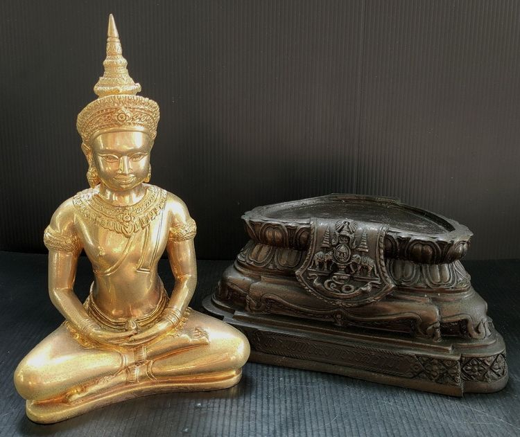 พระพุทธมหาธรรมราชา รุ่นกาญจนาภิเษก คูณบุญ คูณบารมี 