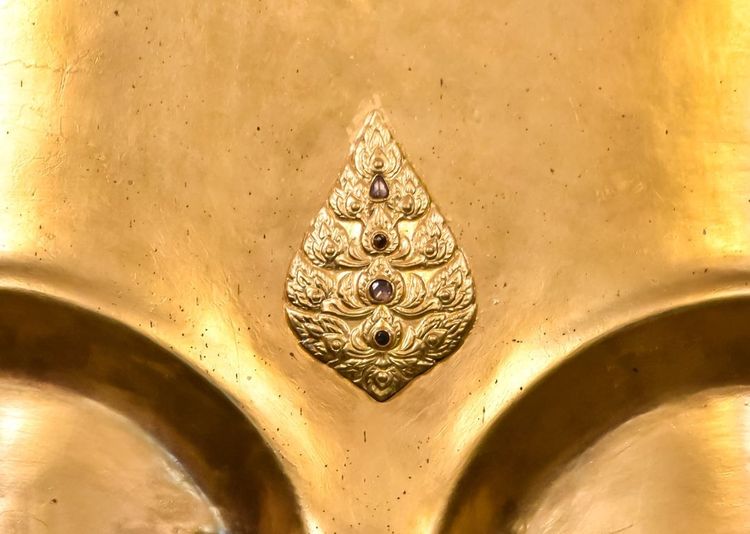 พระพุทธชินราช  ส ธ  วัดพระศรีรัตนมหาธาตุวรมหาวิหาร  ปี 2546 รูปที่ 2