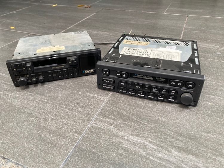 มี 2 เครื่อง วิทยุเทป เครื่องรุ่นเก่า Classic BLAUPUNKT VERONA CR43 และ 635 คลื่นไทย รุ่นสะสม สภาพดี ใช้ได้ปกติ รูปที่ 18