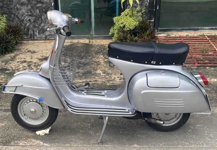 เวสป้าสปริ้นท์ ไฟเหลี่ยม ปี1968 เลขเฟรม เลขเครื่องเดิม จดทะเบียนตรงปี2512 ทะเบียนแท้ เลขสวย(8844) โอนได้ทุกขนส่ง รูปที่ 2